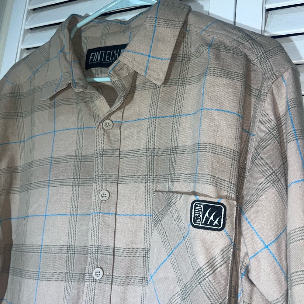 Mens Large FINTECH light flannel. Khaki with blue and grey striping. New w/o tag